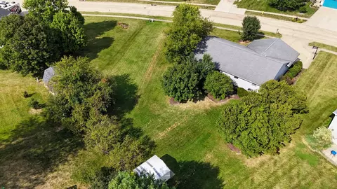 View/Area - 1661 W Apache Trl, Freeport, IL 61032 photo 2 of 3