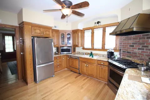 9846 S Hamilton Ave, Chicago, IL 60643 photo 11