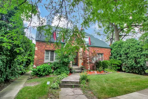 9846 S Hamilton Ave, Chicago, IL 60643 photo 3