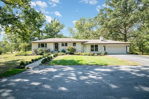 25650 S Stoney Island Ave, Crete, IL 60417