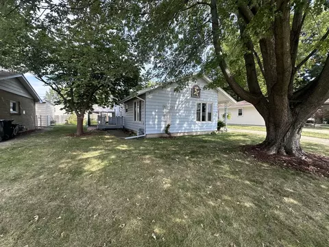 Exterior - 1206 E 19th St, Sterling, IL 61081 photo 6 of 6