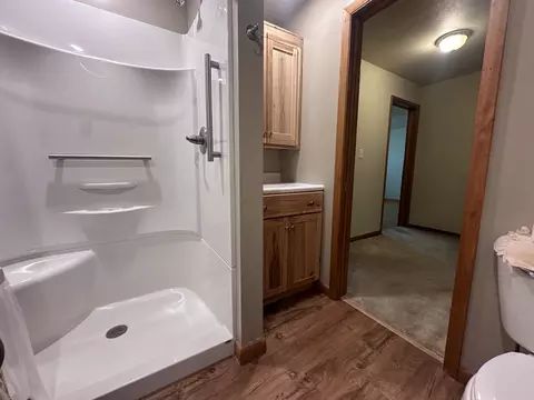 Bath - 1206 E 19th St, Sterling, IL 61081 photo 2 of 3