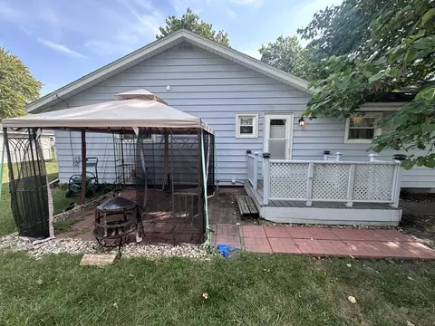 Exterior - 1206 E 19th St, Sterling, IL 61081 photo 5 of 6