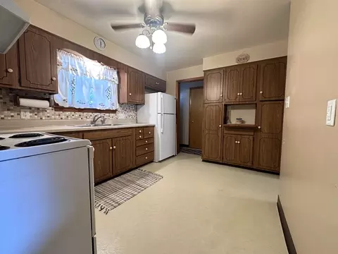Kitchen - 1206 E 19th St, Sterling, IL 61081 photo 2 of 2