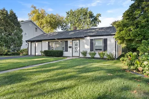 802 Cherry St, Wheaton, IL 60187 photo 2