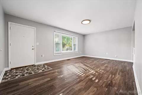 802 Cherry St, Wheaton, IL 60187 photo 5