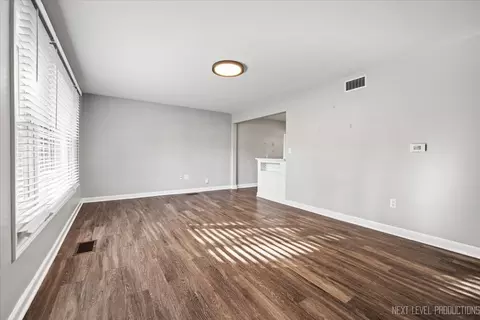 802 Cherry St, Wheaton, IL 60187 photo 4