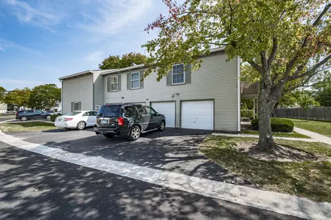 1691 Valley Forge Dr #B, Wheaton, IL 60189 photo 6