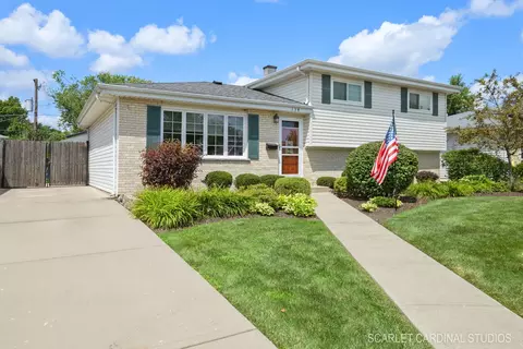 134 S Highview Ave, Addison, IL 60101
