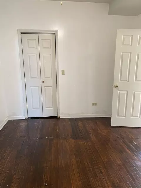 Bedroom - 3271 S Bell Ave, Chicago, IL 60608 photo 2 of 16