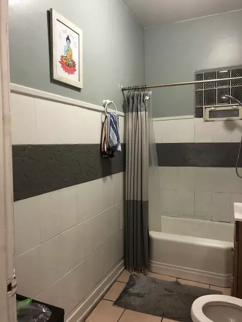Bath - 3271 S Bell Ave, Chicago, IL 60608 photo 5 of 7