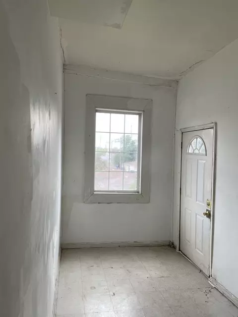 Entry Way - 3271 S Bell Ave, Chicago, IL 60608 photo 2 of 4