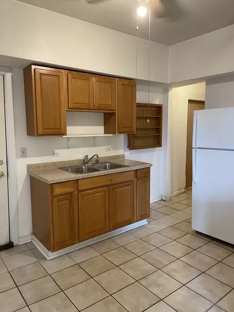 Kitchen - 3271 S Bell Ave, Chicago, IL 60608 photo 1 of 14