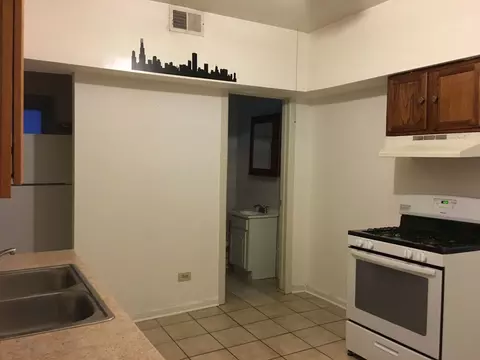 Kitchen - 3271 S Bell Ave, Chicago, IL 60608 photo 3 of 14