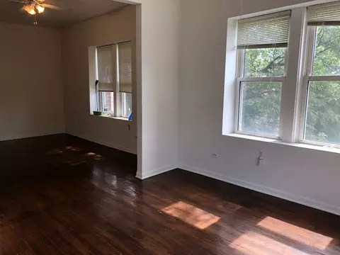 Living - 3271 S Bell Ave, Chicago, IL 60608 photo 3 of 10