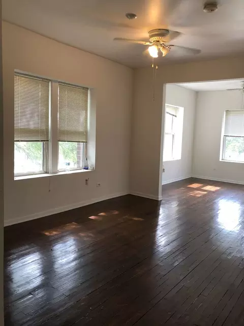 Living - 3271 S Bell Ave, Chicago, IL 60608 photo 4 of 10