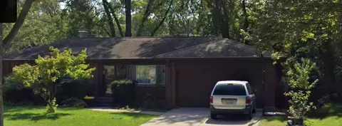 229 Mccain Ct, Des Plaines, IL 60016