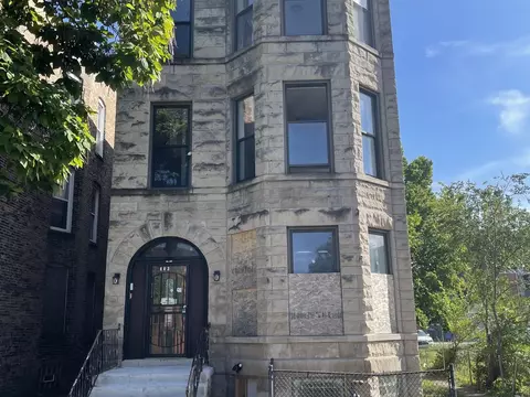 663 E 50th St, Chicago, IL 60615