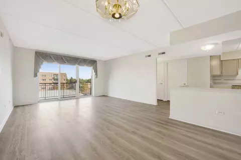 1327 Brown St #511, Des Plaines, IL 60016 photo 3