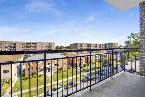 1327 Brown St #511, Des Plaines, IL 60016 photo 16