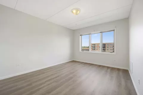 1327 Brown St #511, Des Plaines, IL 60016 photo 9