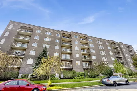1327 Brown St #511, Des Plaines, IL 60016 photo 2