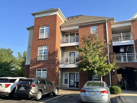 1903 N Lincoln Ave #215, Urbana, IL 61801