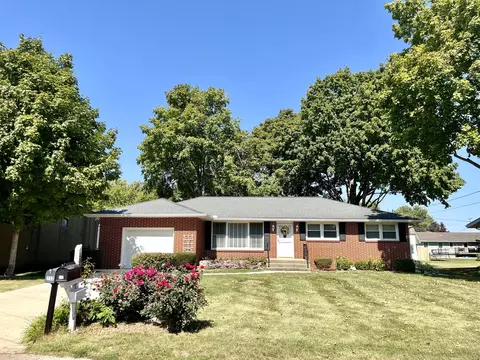 132 Saunders St, Dalzell, IL 61320