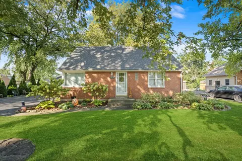 7936 S 85th Ave, Justice, IL 60458