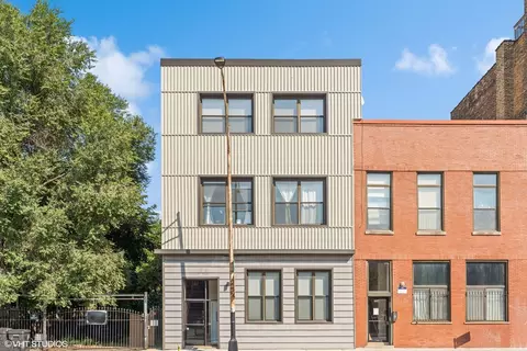 1346 W Augusta Blvd #3, Chicago, IL 60642