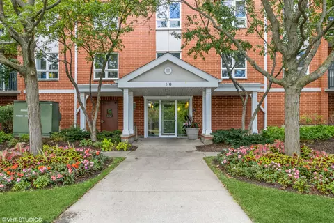 110 N Milwaukee Ave #201, Wheeling, IL 60090