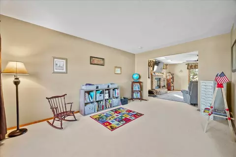 1011 Ironwood Cc Dr, Normal, IL 61761 photo 6