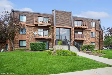 701 Limerick Ln #3C, Schaumburg, IL 60193
