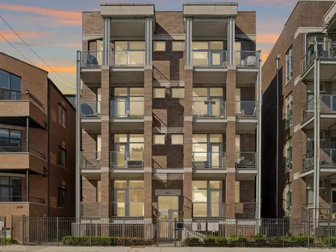 2442 N Clybourn Ave #5N, Chicago, IL 60614