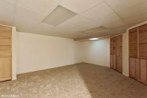 Bedroom - 21 Kyle Ct, Willowbrook, IL 60527 photo 4 of 4