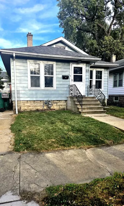 212 Willow Ave, Joliet, IL 60436