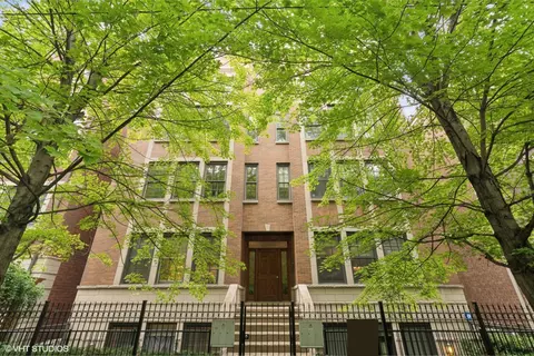 1227 N Paulina St #1N, Chicago, IL 60622