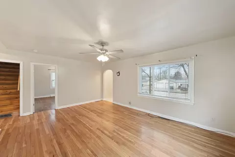Living - 1529 E Bourbonnais St E, Kankakee, IL 60901 photo 1 of 4