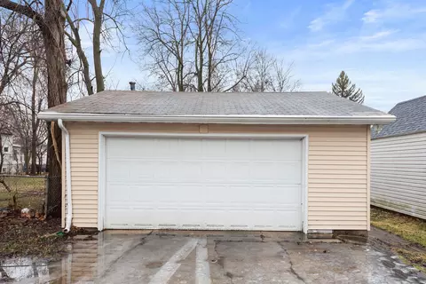 Exterior - 1529 E Bourbonnais St E, Kankakee, IL 60901 photo 2 of 2