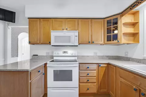 Kitchen - 1102 W John St, Champaign, IL 61821 photo 2 of 4