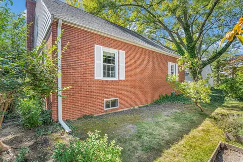 Exterior - 1102 W John St, Champaign, IL 61821 photo 5 of 12