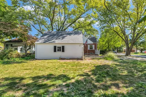Exterior - 1102 W John St, Champaign, IL 61821 photo 9 of 12