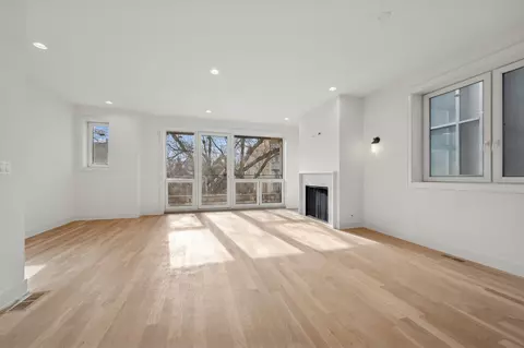 2020 W Webster Ave #2W, Chicago, IL 60647 photo 2