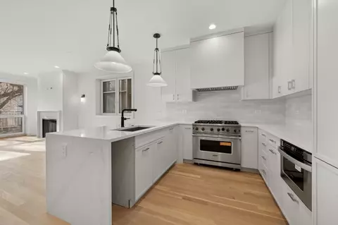 2020 W Webster Ave #2W, Chicago, IL 60647 photo 4
