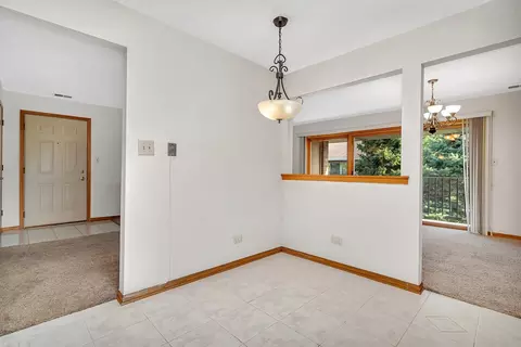 Dining - 13432 E Circle Dr #505, Crestwood, IL 60445 photo 2 of 2