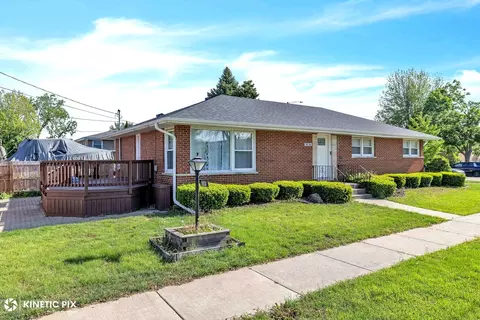 9036 Walnut Ave, Franklin Park, IL 60131