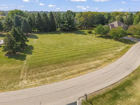 36 River Ridge Dr, Sleepy Hollow, IL 60118