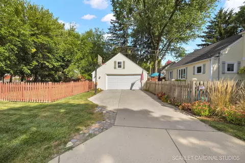 Exterior - 802 Richards St, Geneva, IL 60134 photo 7 of 10