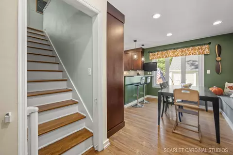Entry Way - 802 Richards St, Geneva, IL 60134 photo 2 of 3