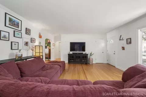 Living - 802 Richards St, Geneva, IL 60134 photo 2 of 2